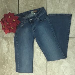 BUFFALO DAVID BITTON Rox-X Distressed medium wash